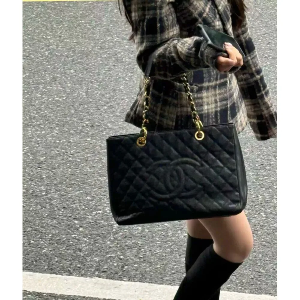 Chanel Women Pre-Loved Bag Very Good Condition